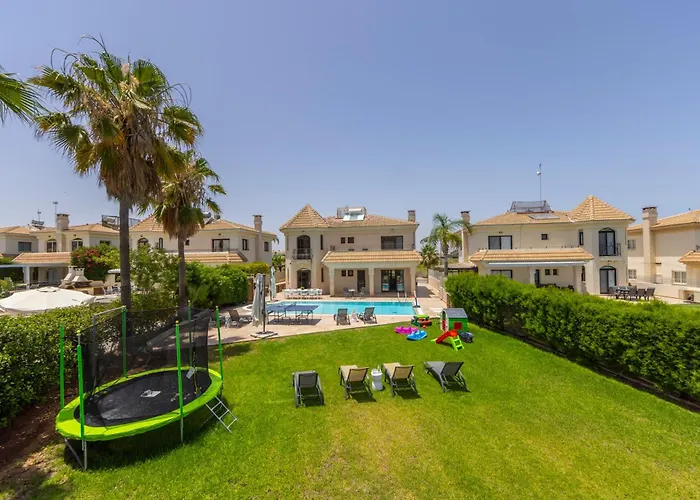 Sunnyvillas: 4br Seafront Villa*private Pool*bw44 * Protaras